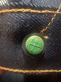 tack button