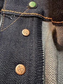 tack buttons