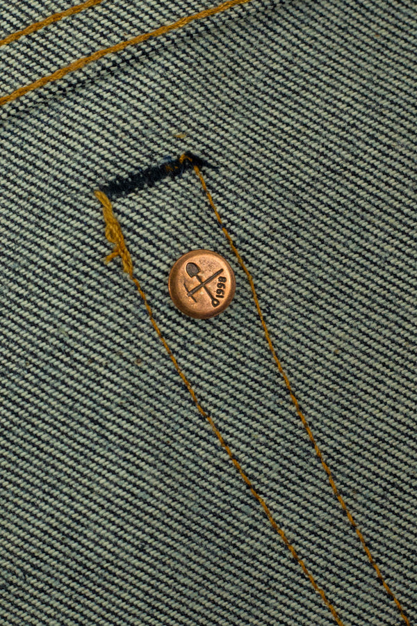 tack button